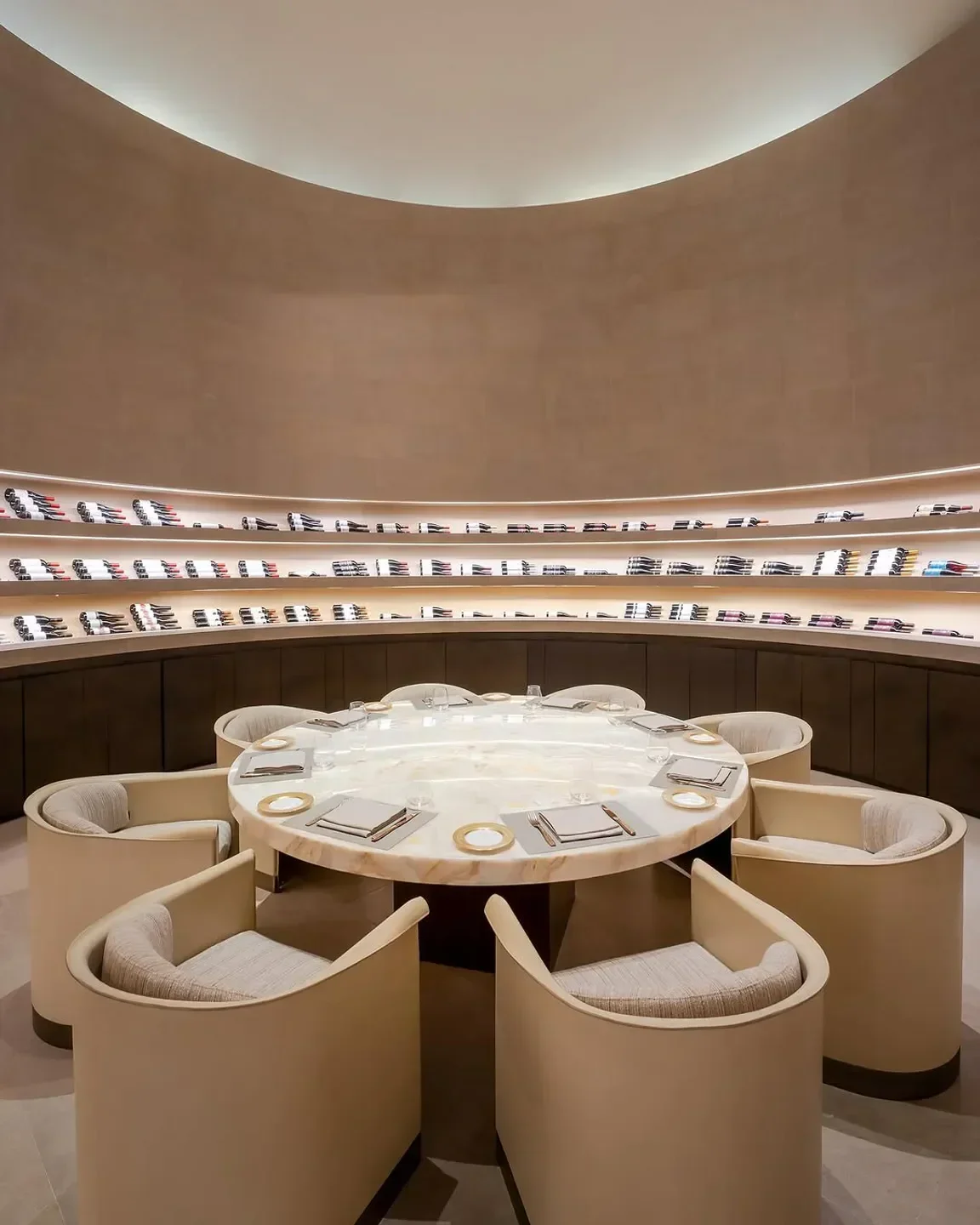 Elegant dining room interior at Armani/Ristorante Dubai, showcasing fine dining in Dubai.